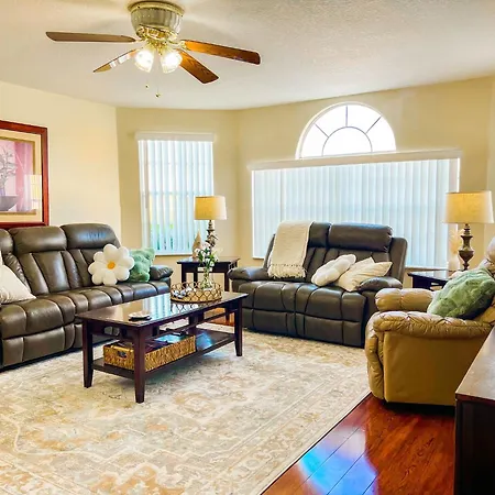 Sun-Filled Resort Condo Near Disney Pool Access